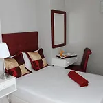 Senhor De Hotel 2*