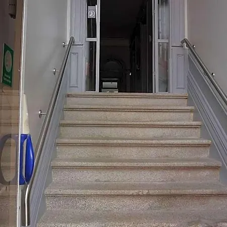 马托西纽什塞纽尔德酒店 2* 马托西纽什